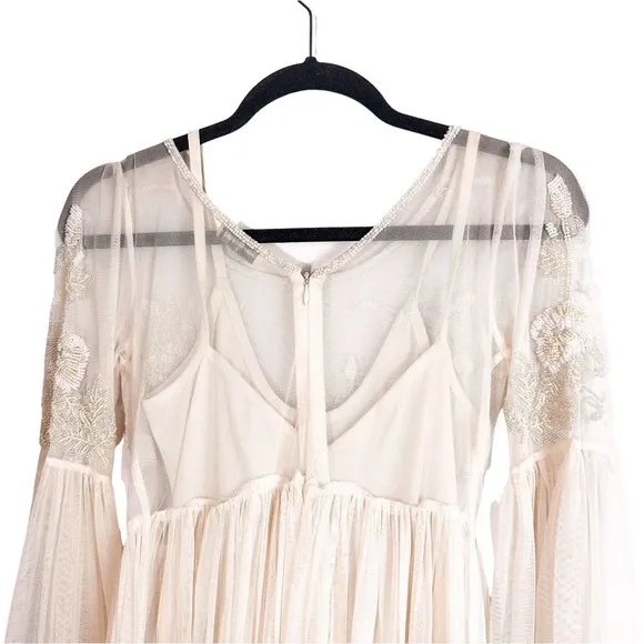3 FOR $50! 🎁 Miss Selfridge White Mini Dress Bell Sleeve Chiffon Beaded …