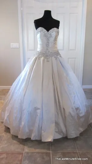 Allure Bridals 9003