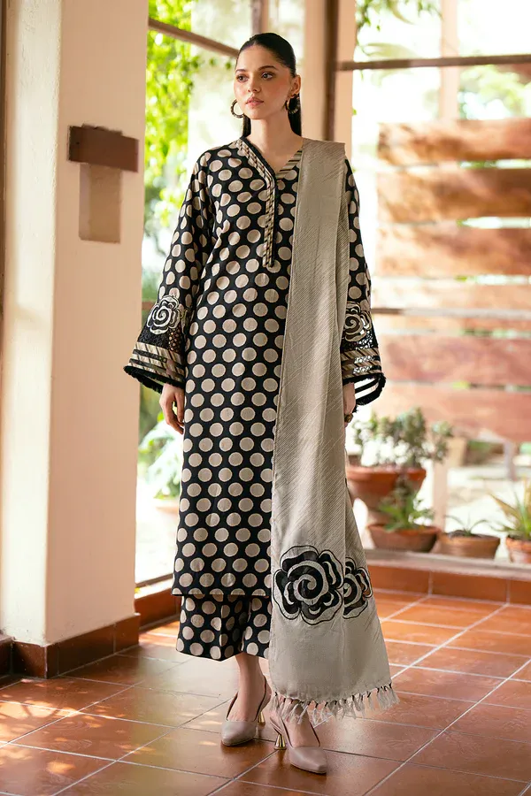 Baroque Embroidered Lawn collection Unstithced 3 Pc UF-763