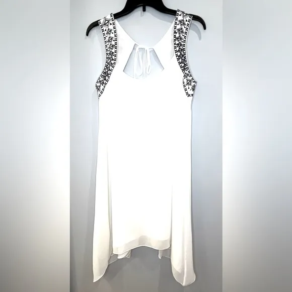 BCBGeneration Sheer, Flowing White Sleeveless Dress with Lining