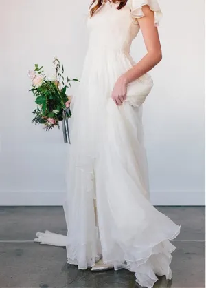 Beach Chiffon A-Line Simple White Wedding Dress with Short Sleeves