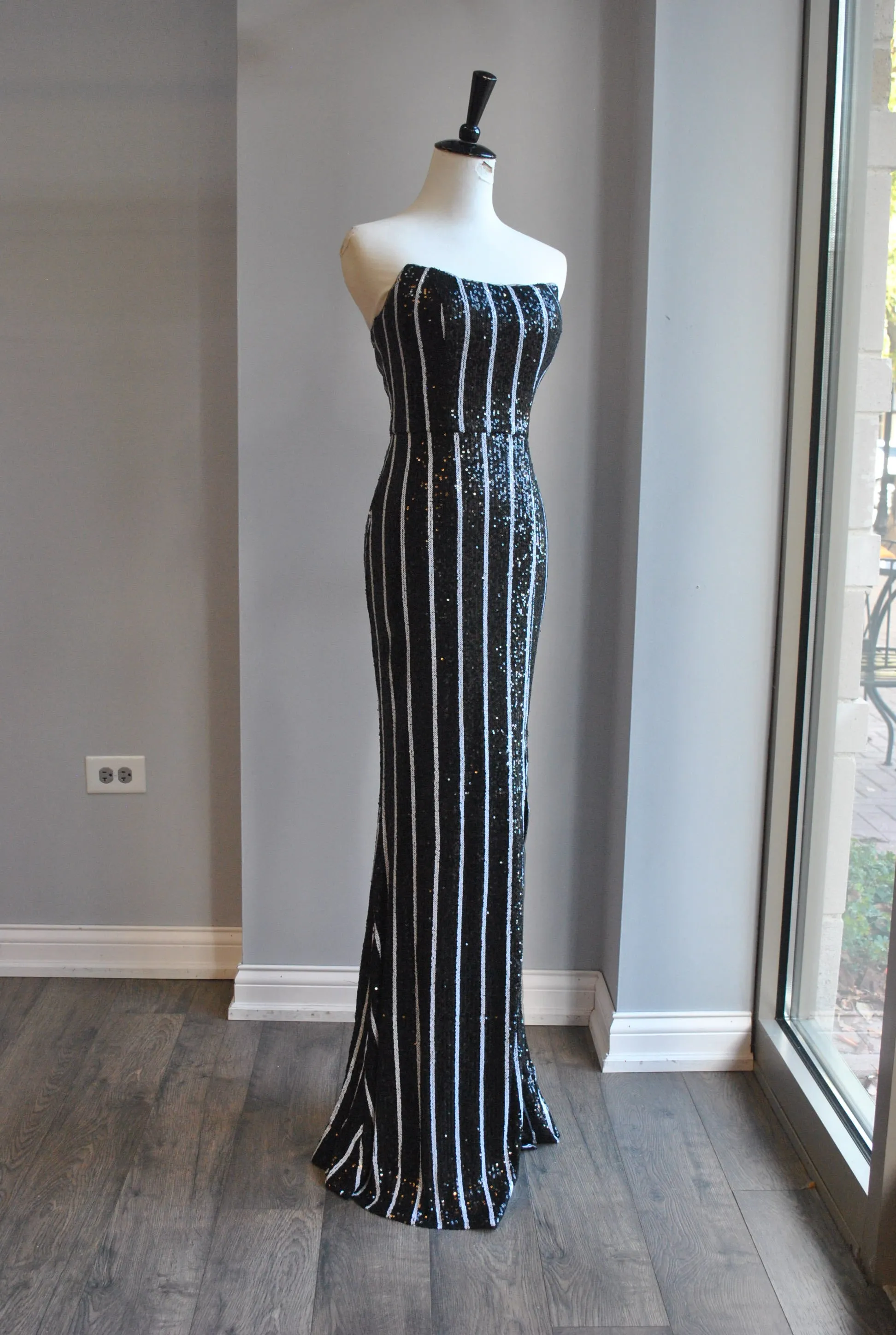 BLACK SEQUIN LONG EVENING GOWN
