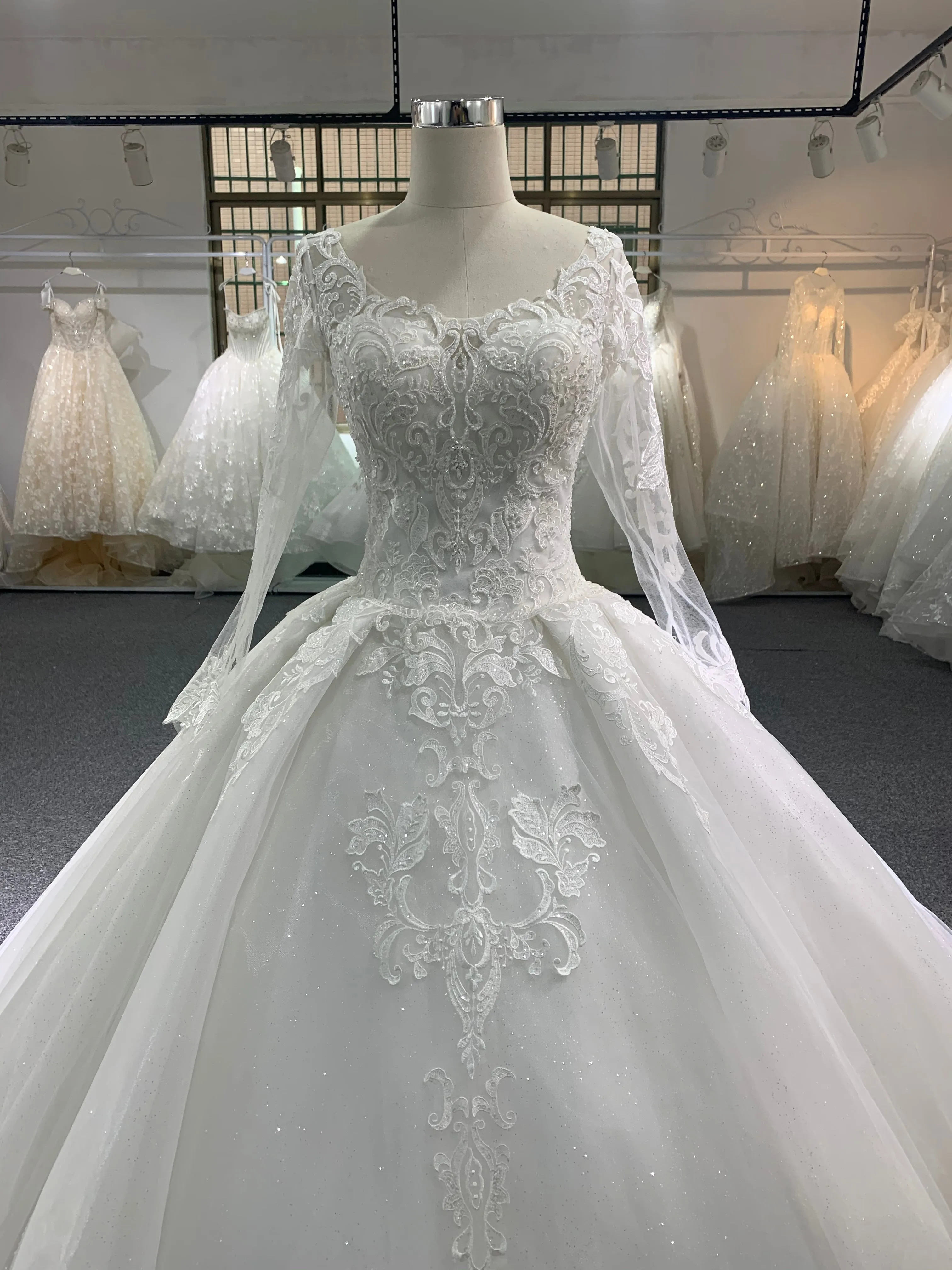 BYG 29649 beautiful lace long sleeves wedding dress