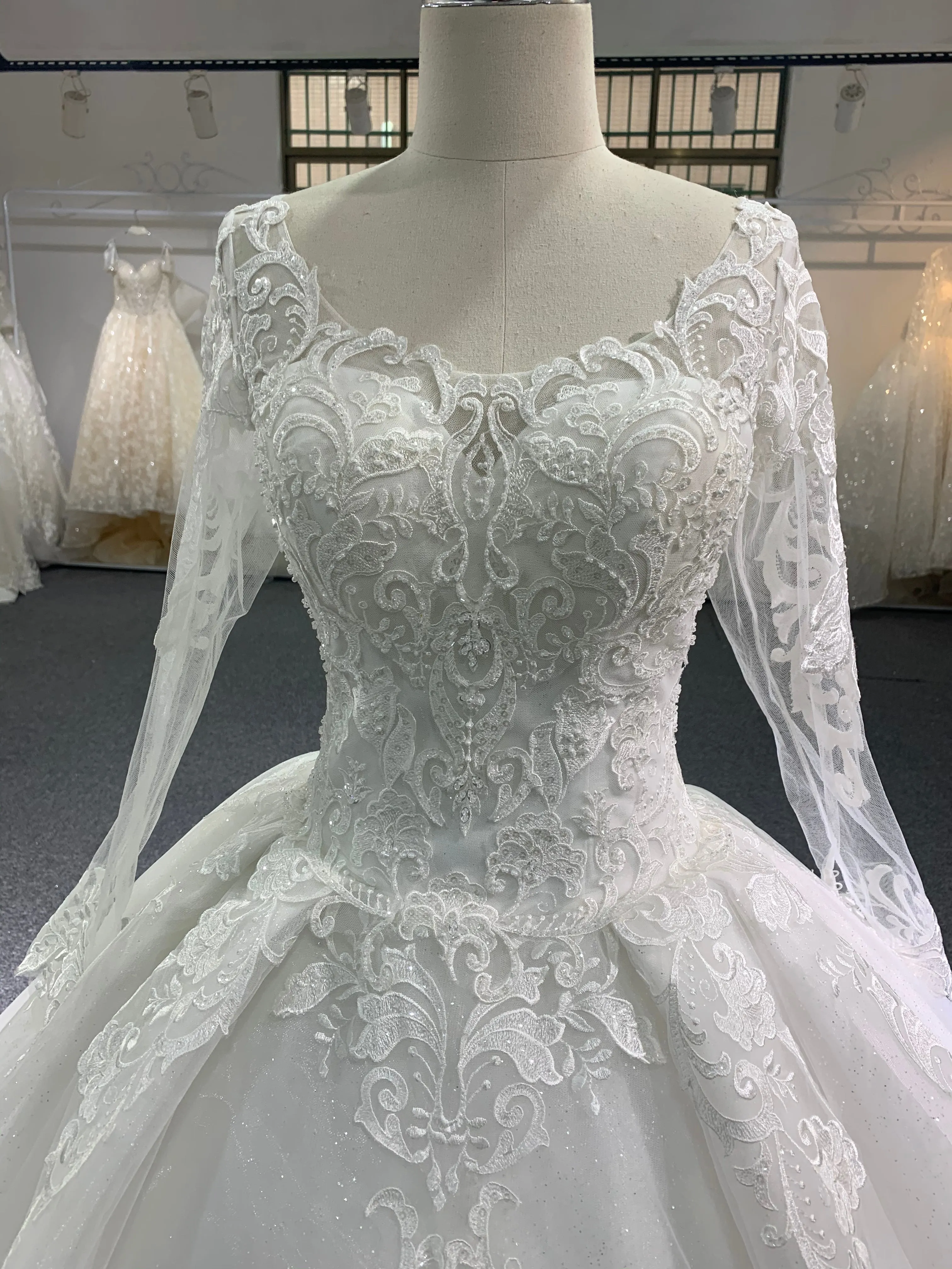 BYG 29649 beautiful lace long sleeves wedding dress