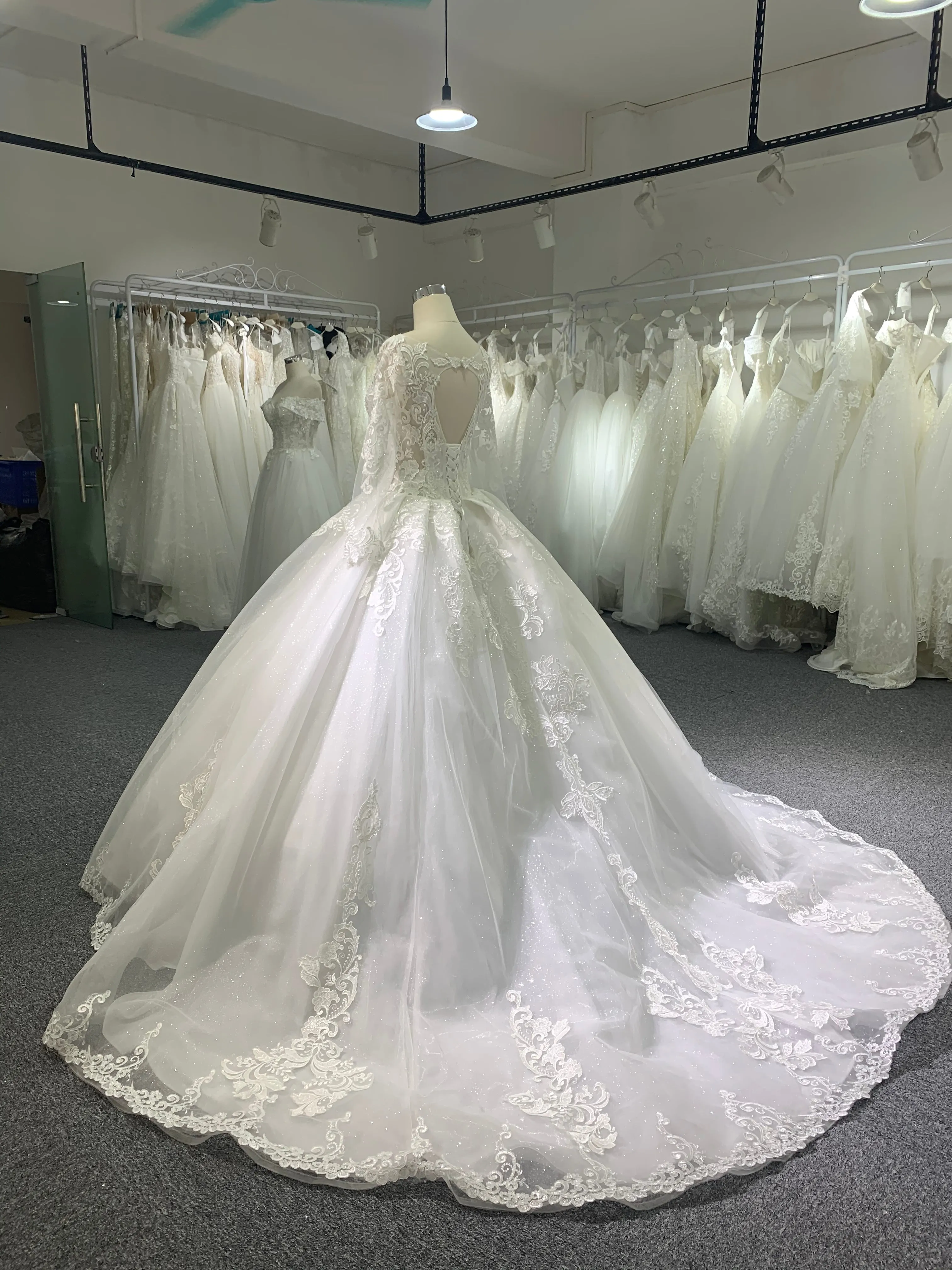 BYG 29649 beautiful lace long sleeves wedding dress