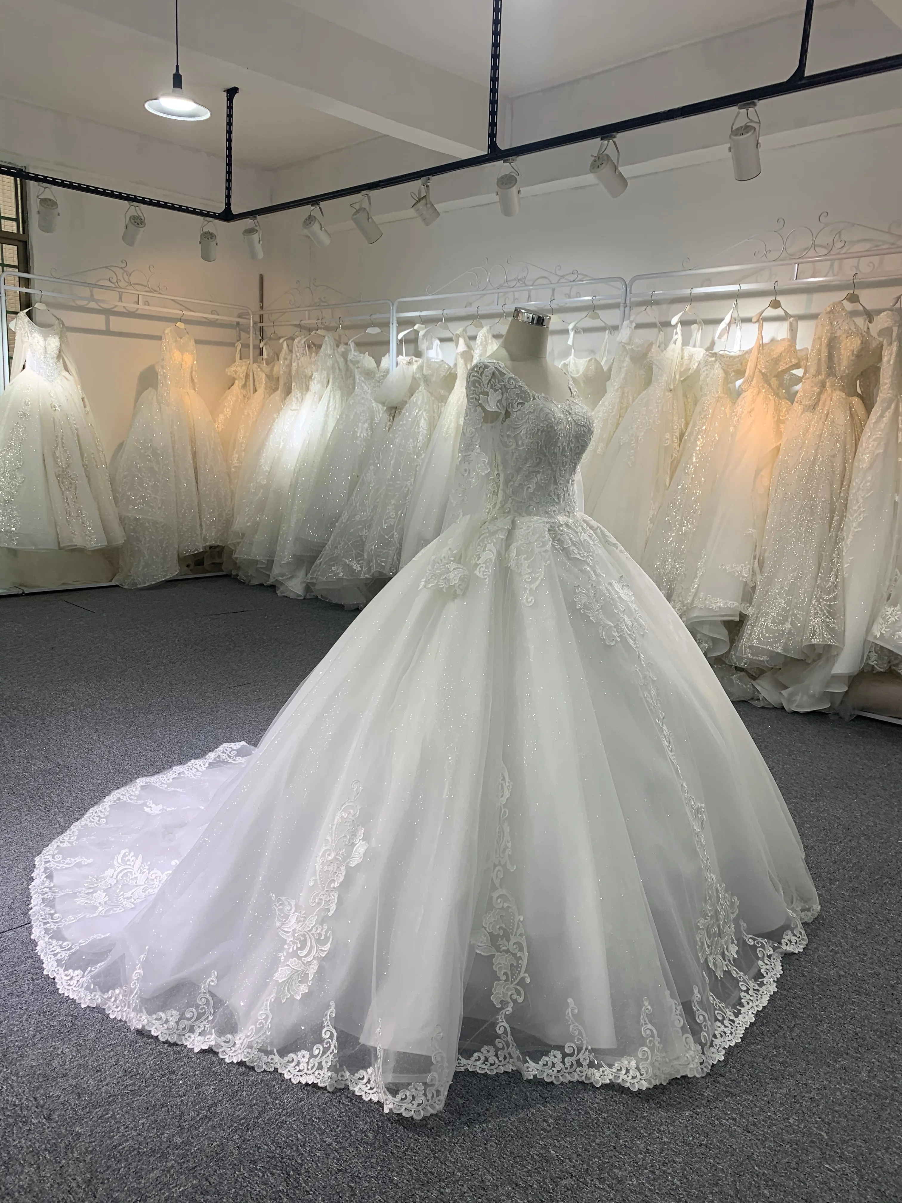 BYG 29649 beautiful lace long sleeves wedding dress