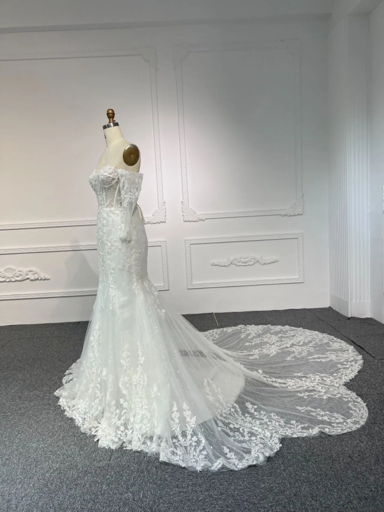 BYG#LB47 LACE BEADINGS MERMAID DRESS WEDDING DRESS WITH LONG SLEEVE