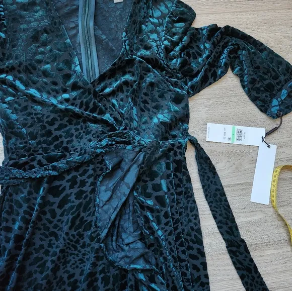 Calvin Klein Burnout Velvet Animal Print Dress Womens 8 Green Faux Wrap Sleeve
