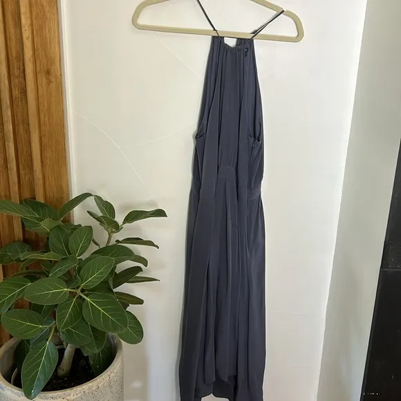 Club monaco knee length 100% Silk Dress. Size 10