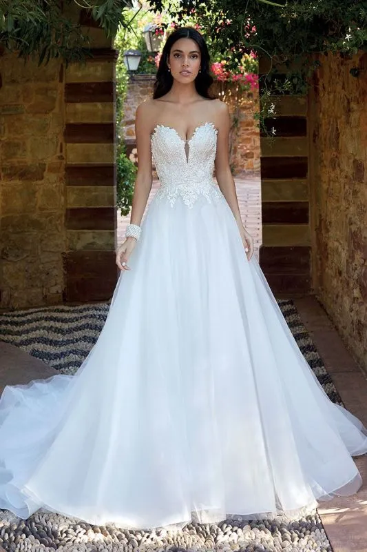 Cosmobella Size 10 8040 White Gown