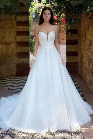 Cosmobella Size 10 8040 White Gown