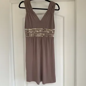 Design History Jersey embroidered Dress