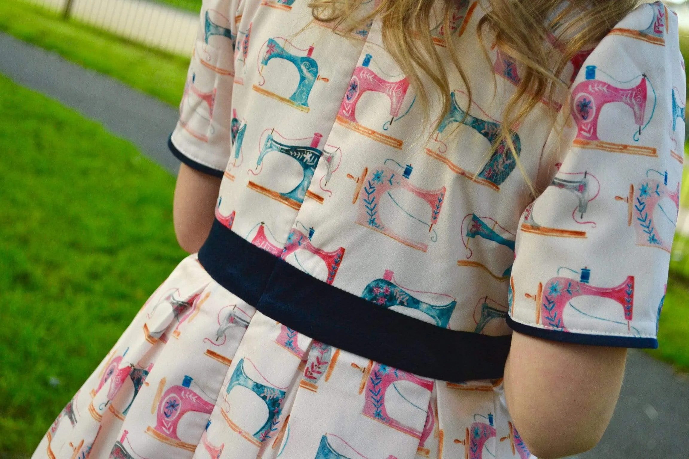 Eugenie: Sewing print dress & velvet headband