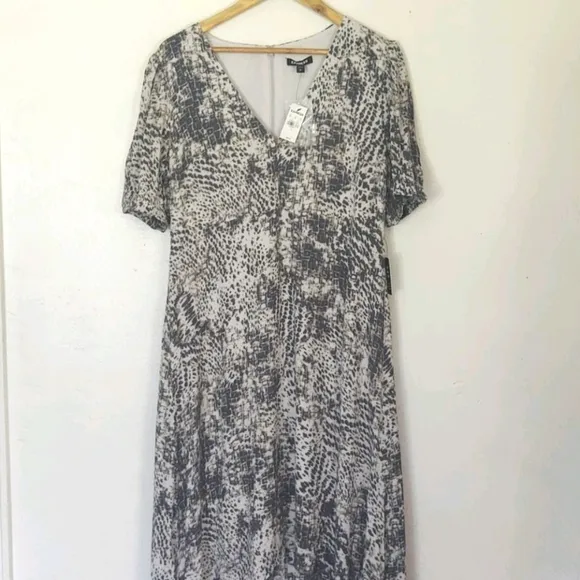 Express Animal print Hi low Maxi dress sz lg