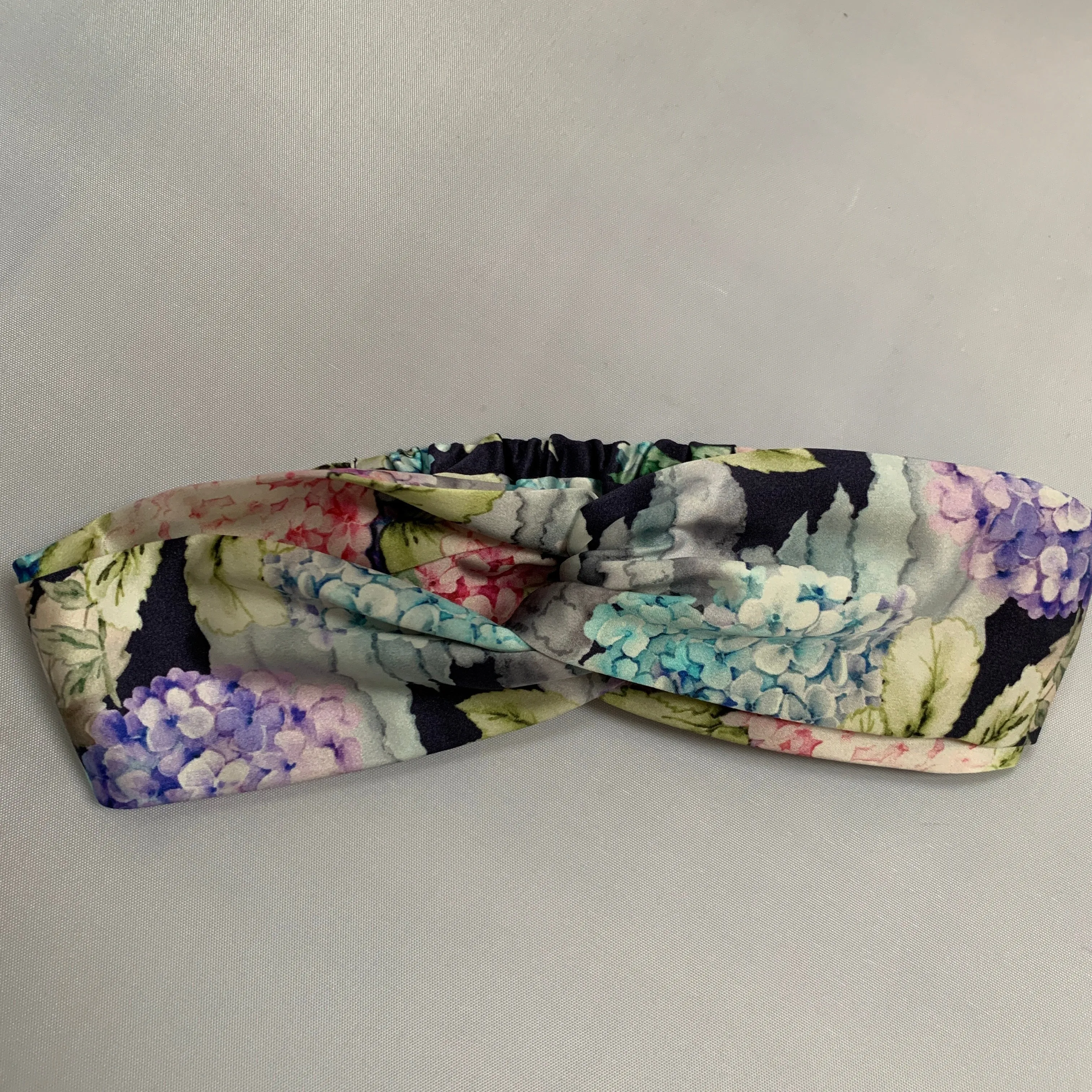 Gucci Hortensin Duchesse Floral Headband in Blue