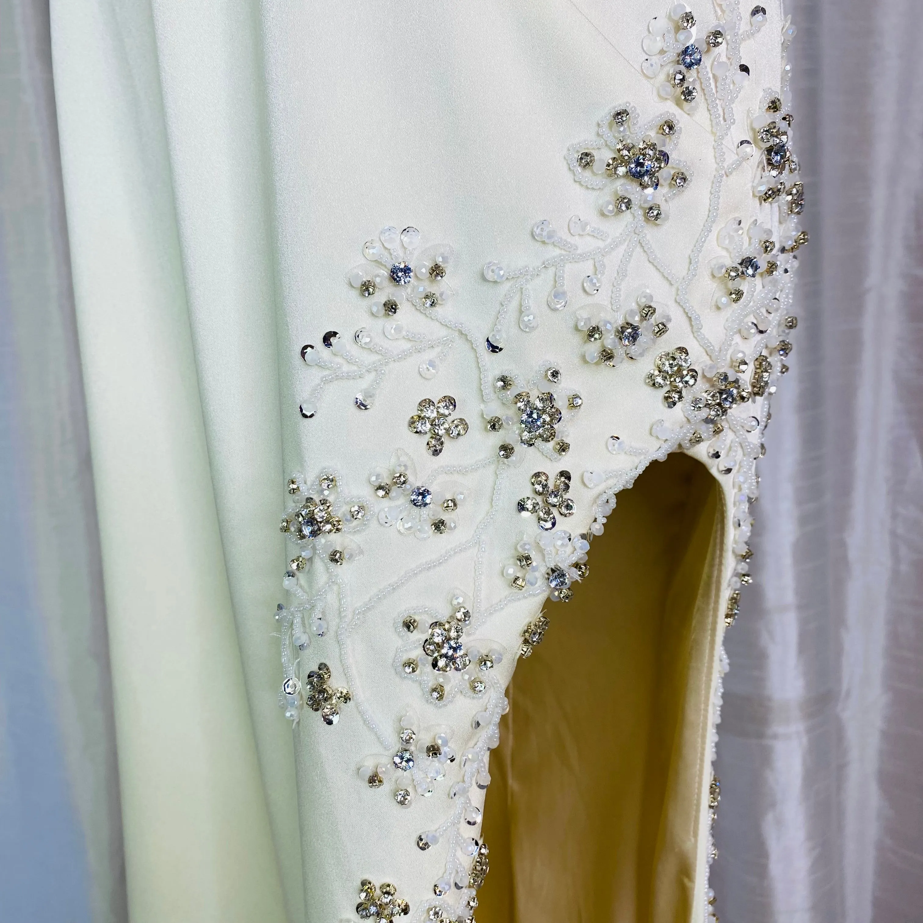 JOVANI Style 65388 Long Gown Ivory Size 0