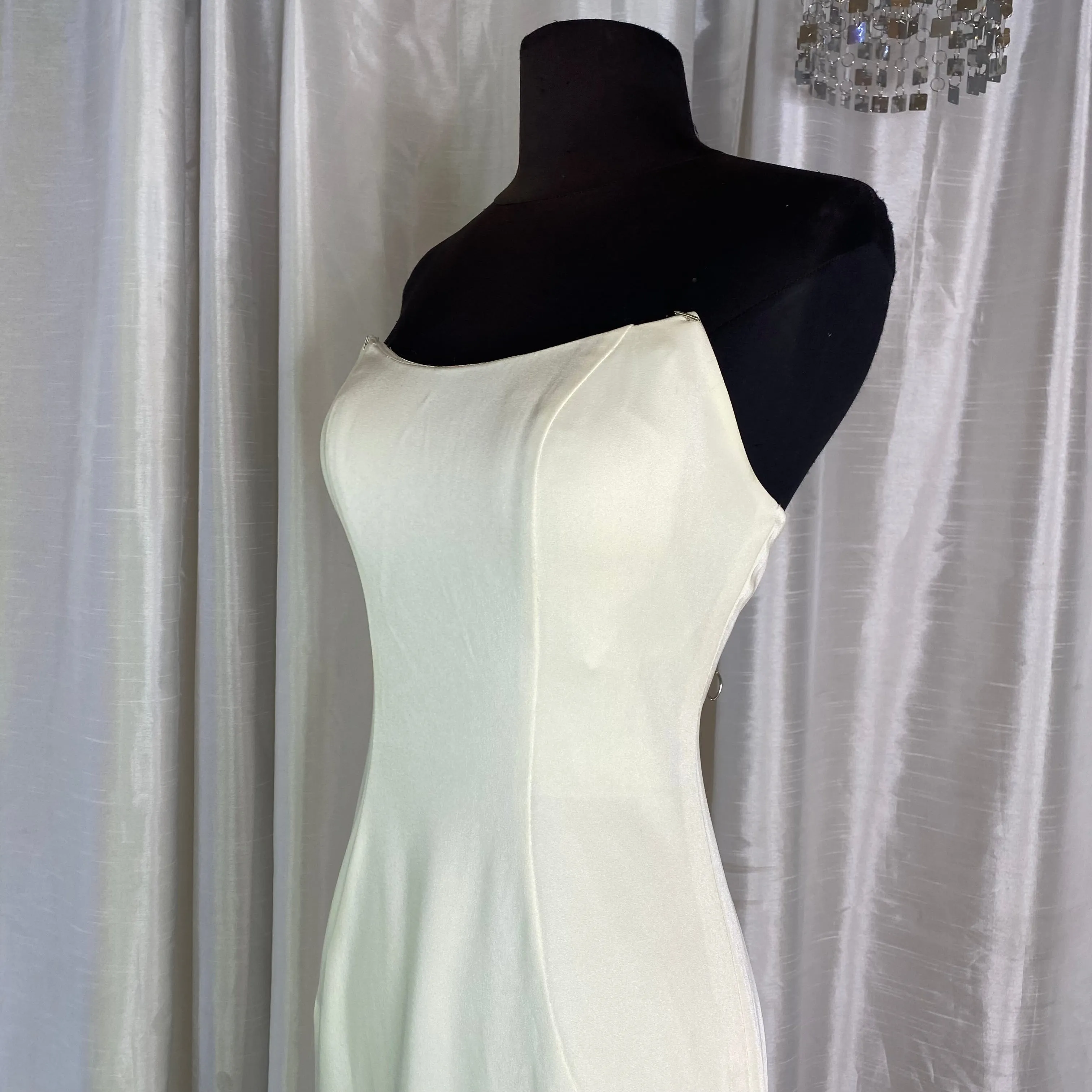 JOVANI Style 65388 Long Gown Ivory Size 0