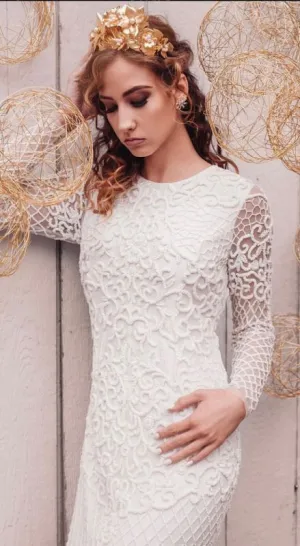 Lotus Threads 62092 Ivory Size 4 Gown