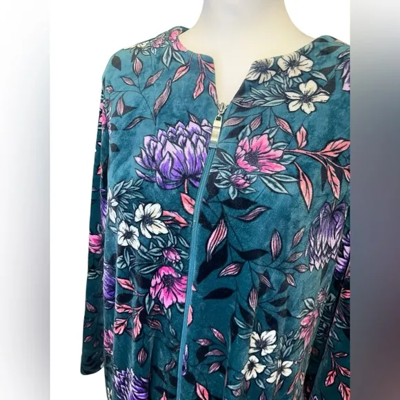 Miss Elaine, Boho Velvet Floral Vintage Style, Full-Length, Zip-up, Mom Robe