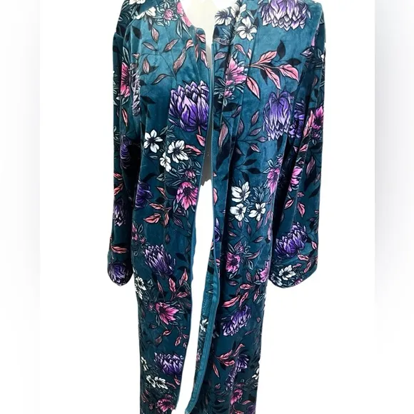 Miss Elaine, Boho Velvet Floral Vintage Style, Full-Length, Zip-up, Mom Robe
