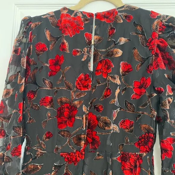NEW ASTR The Label Floral Red Velvet Burnout Sheer Black Midi Dress V-Neck Sz S