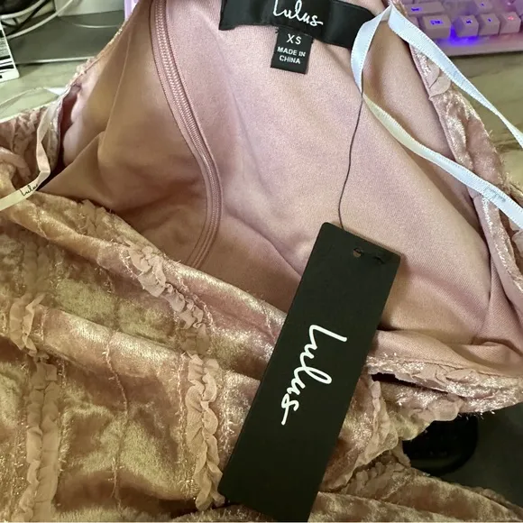 NWT Lulus Celebrate It Dusty Mauve Velvet‎ Embellished Tulip Mini Dress XS