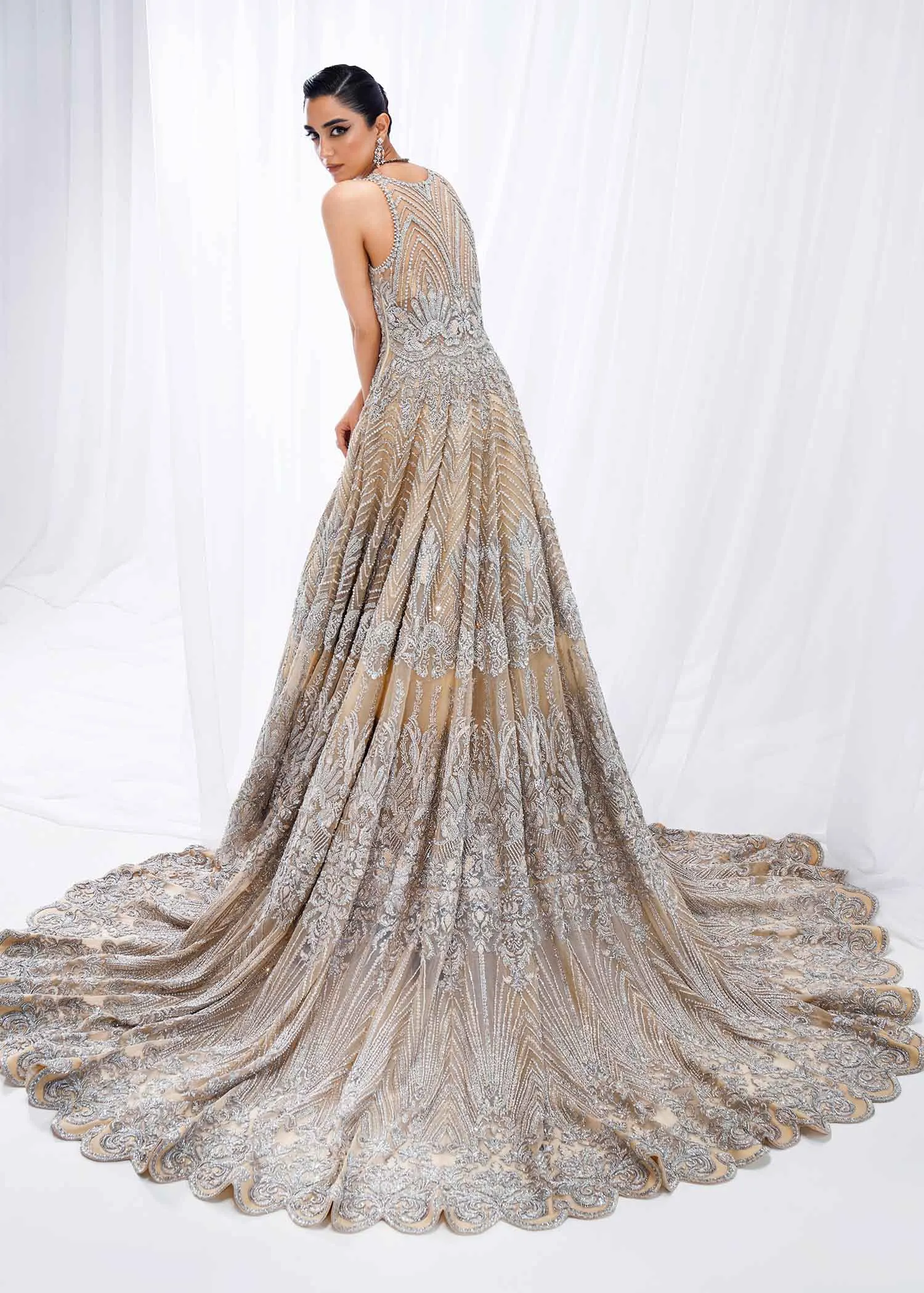 Pakistani Wedding Dress in Bridal Gown Dupatta Style
