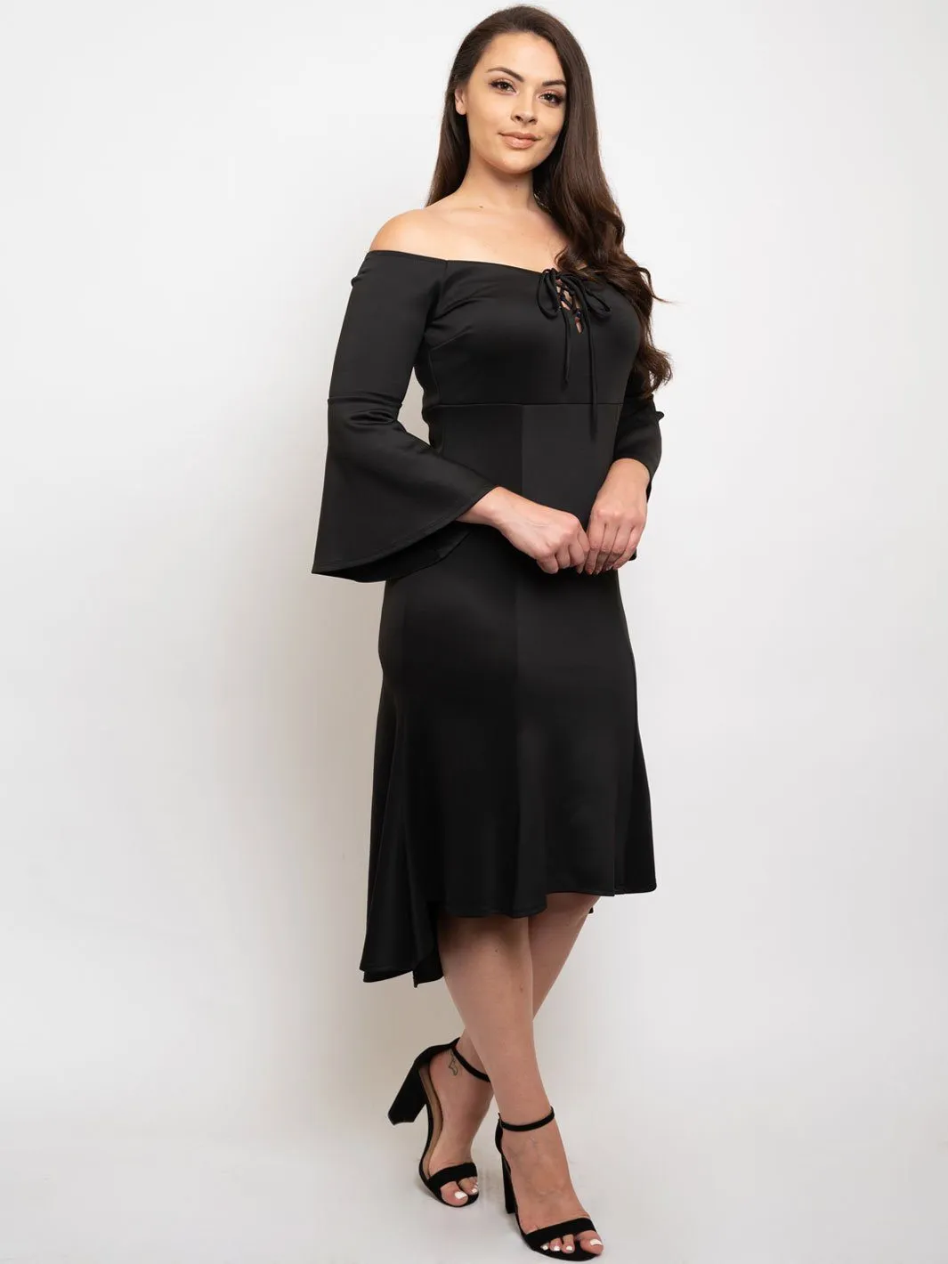PLUS SIZE FRONT LACE UO BELL SLEEVE MERMAID BOTTOM DRESS