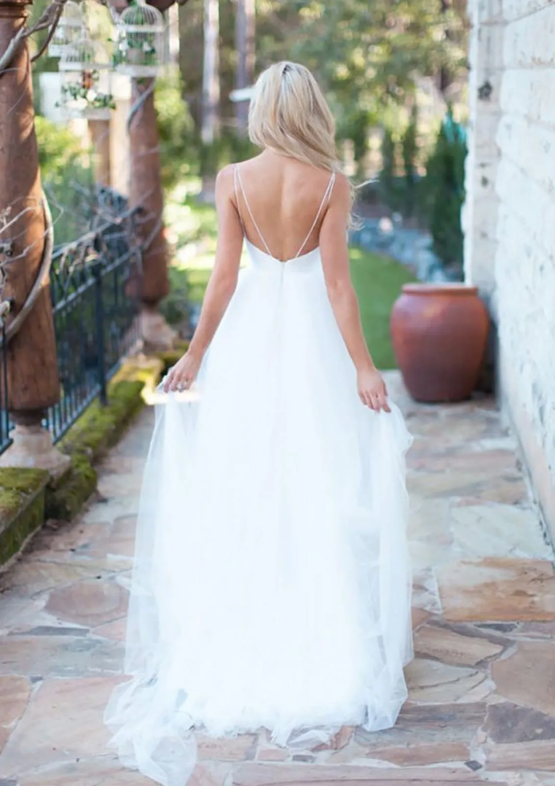 Princess Sweetheart Straps Sweep White Tulle Wedding Dress