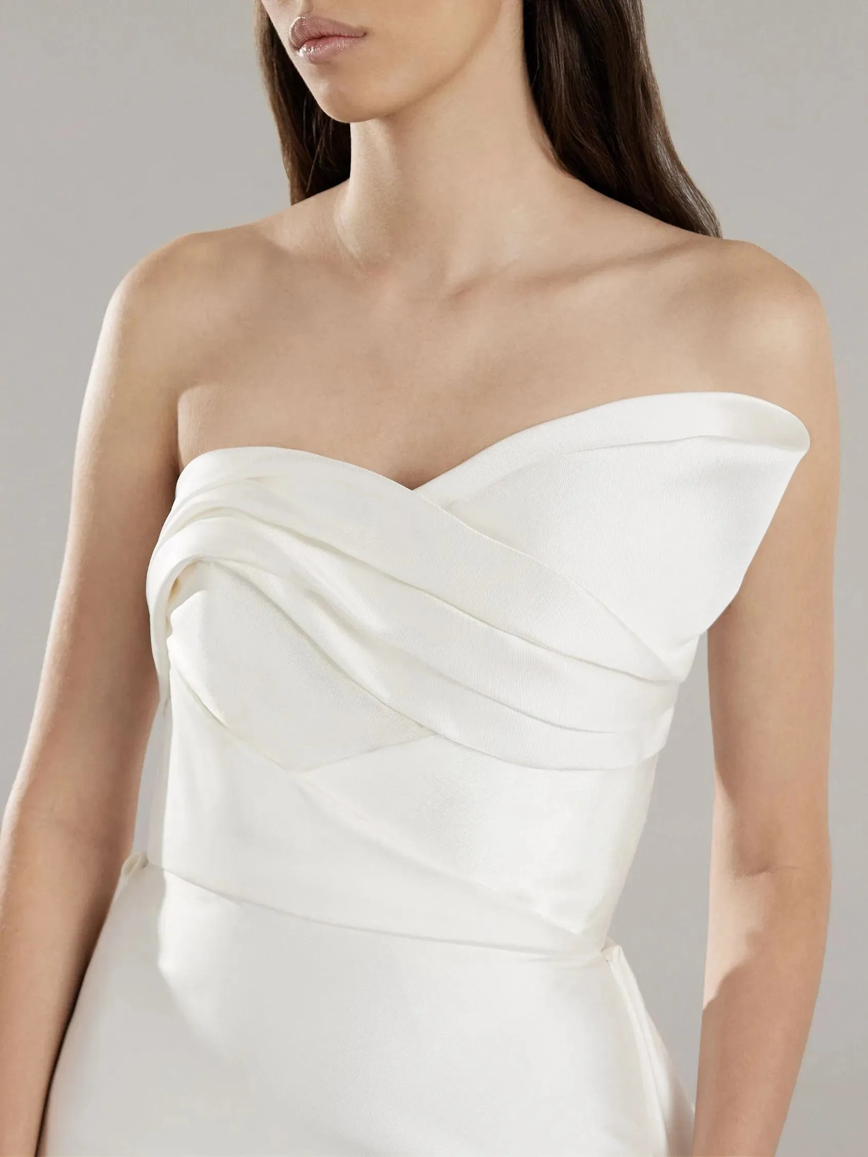 Pronovias: Arya