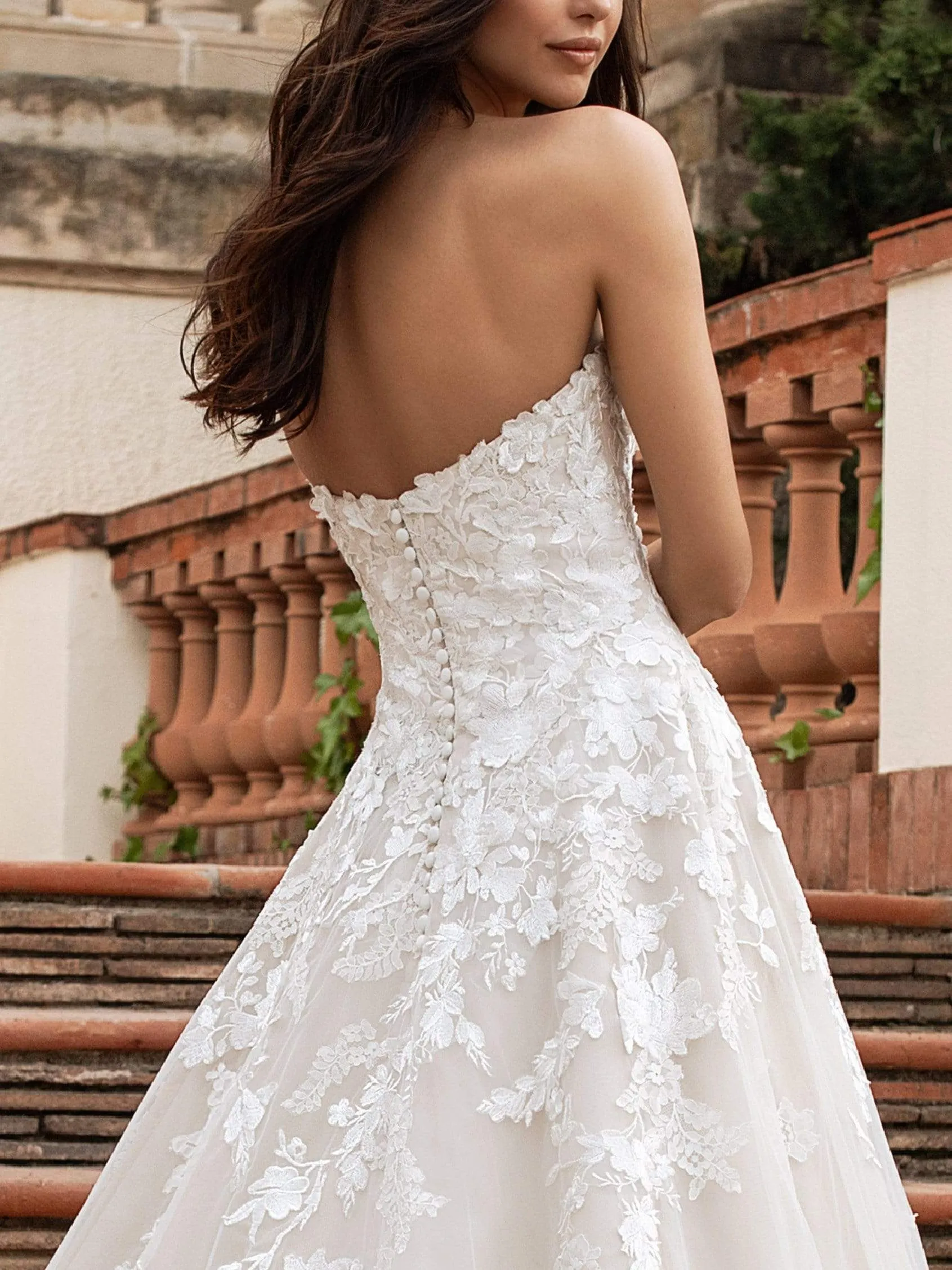 Pronovias: Elcira