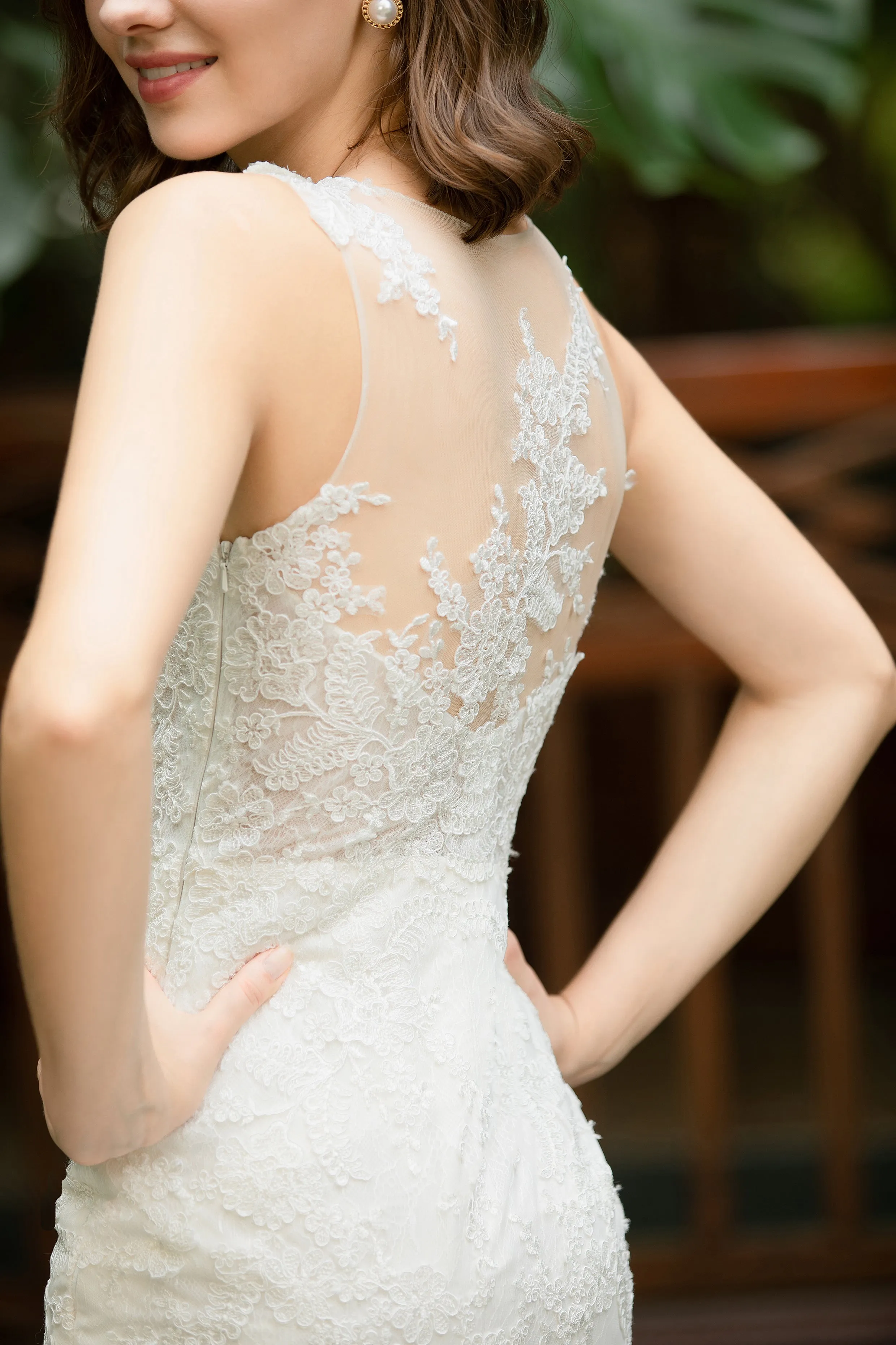 Roseli - Selena Huan light-weighted Asymmetric Lace Illusion Trumpet Gown