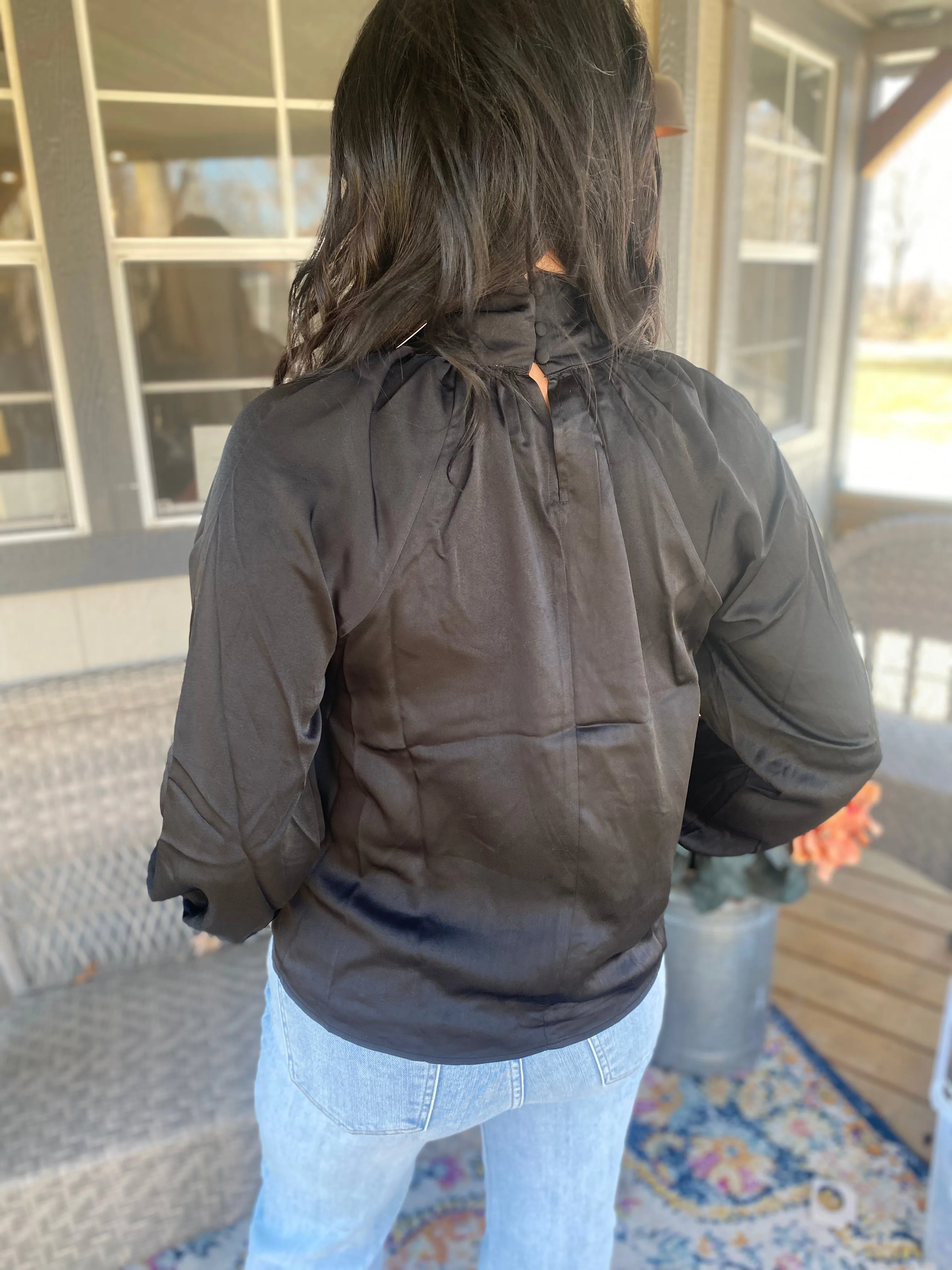 Satin Black Keyhole Top