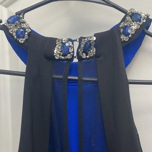 Sequin Hearts Black Jewel Neck Cutout Mesh Inset Halter Maxi Prom Dress size 7