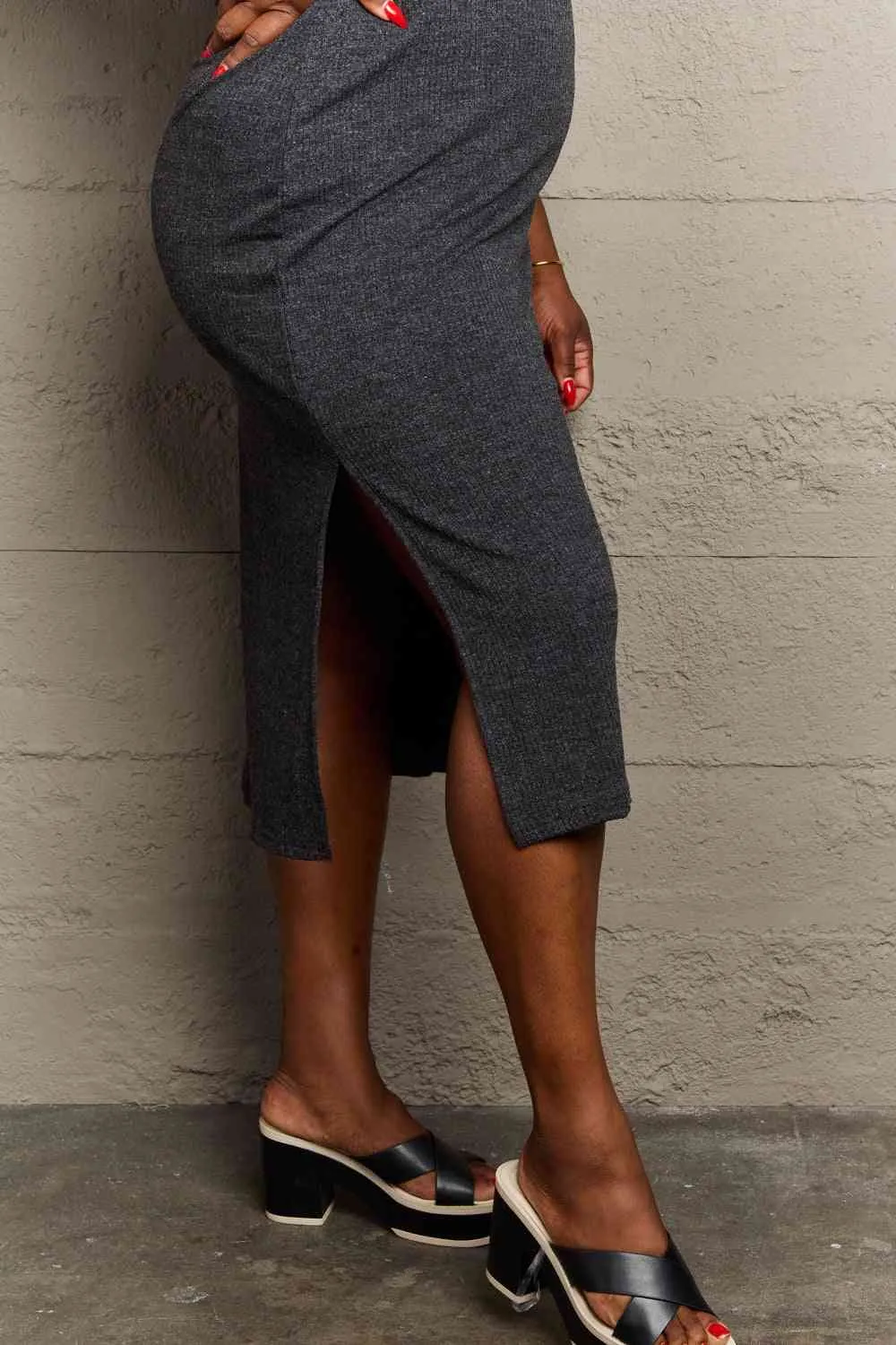 Sew In Love Full Size For The Night Fitted Sleeveless Midi Dress in Black