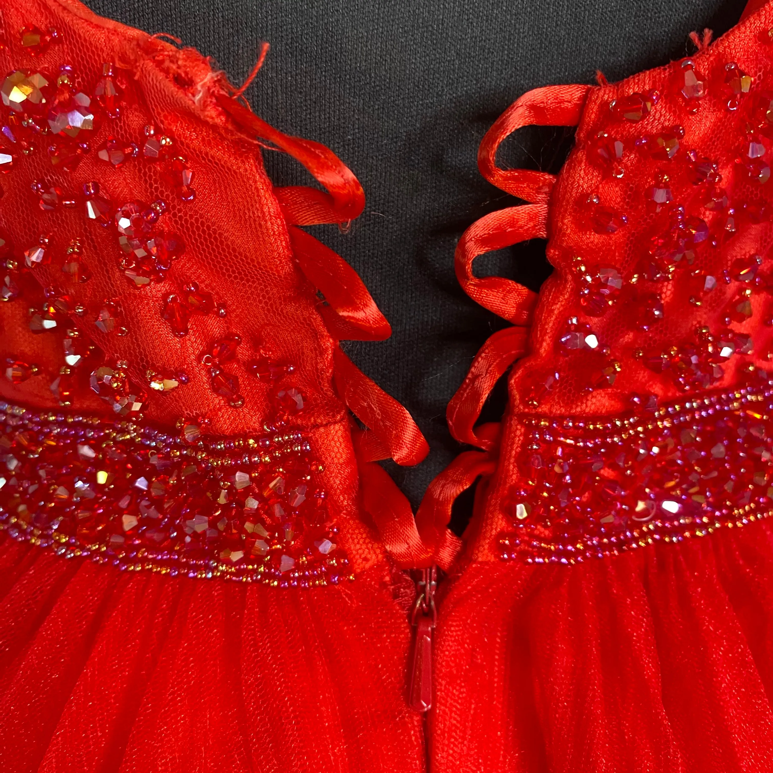 SHERRI HILL #32335 Red Short Gown Size 0