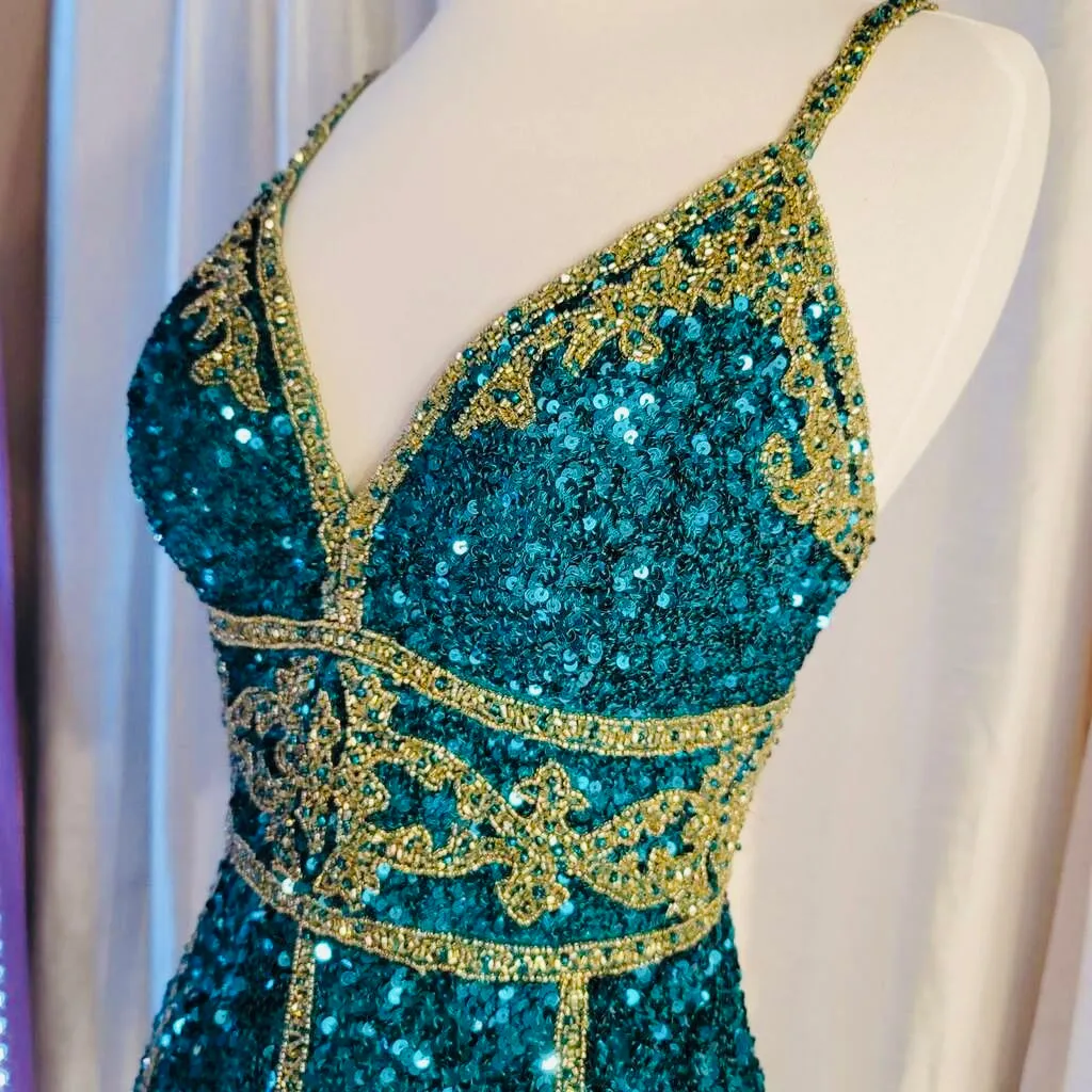 SHERRI HILL Short Embellished Gown Emerald/ Gold Size 6