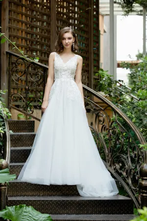Silva - Selena Huan V-neck Embroidery lace light-weighted low-back A-line gown