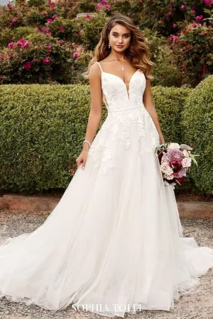 Sophia Tolli: Y22041 - Aurora