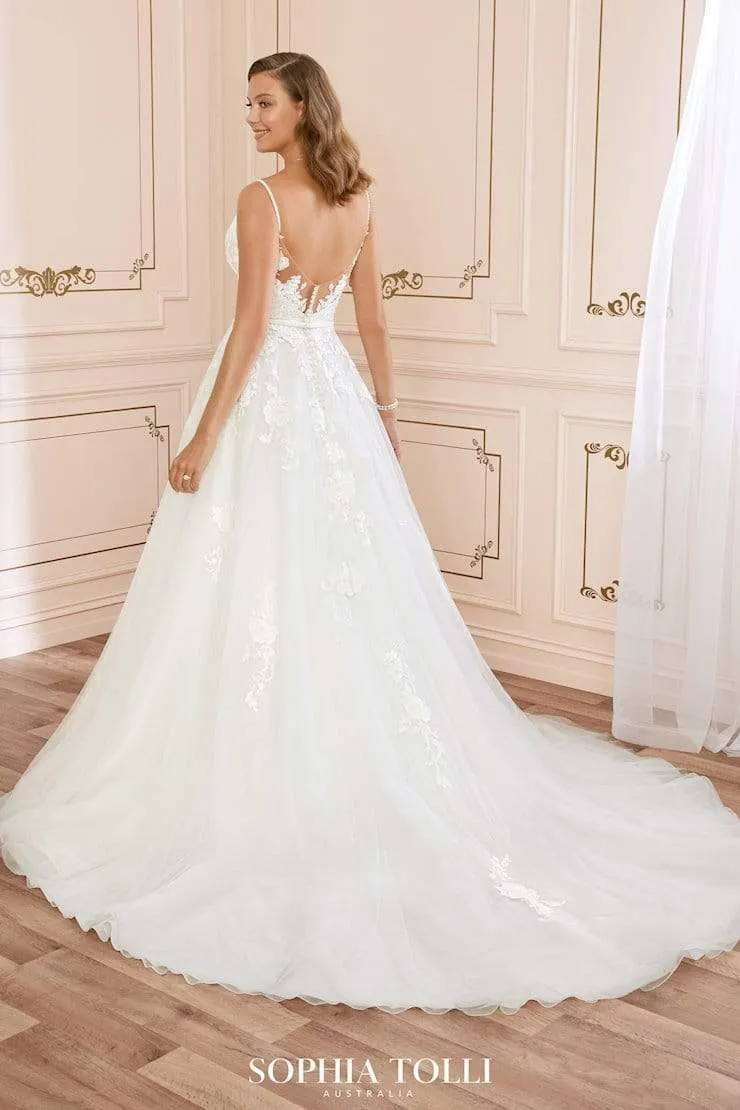 Sophia Tolli: Y22041 - Aurora