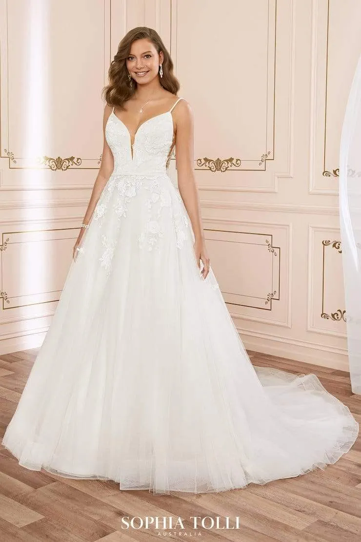 Sophia Tolli: Y22041 - Aurora