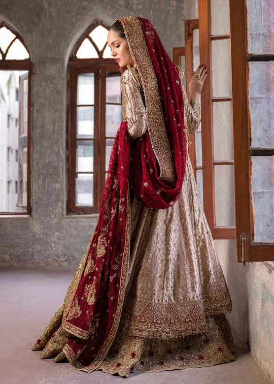Traditional Pakistani Bridal Dress in Wedding Lehenga Gown and Net Dupatta Style Online