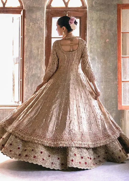 Traditional Pakistani Bridal Dress in Wedding Lehenga Gown and Net Dupatta Style Online