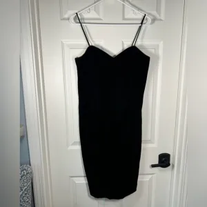 Vintage Alex Evenings Black Velvet Mini Pencil Dresss Gold Beading Size 10