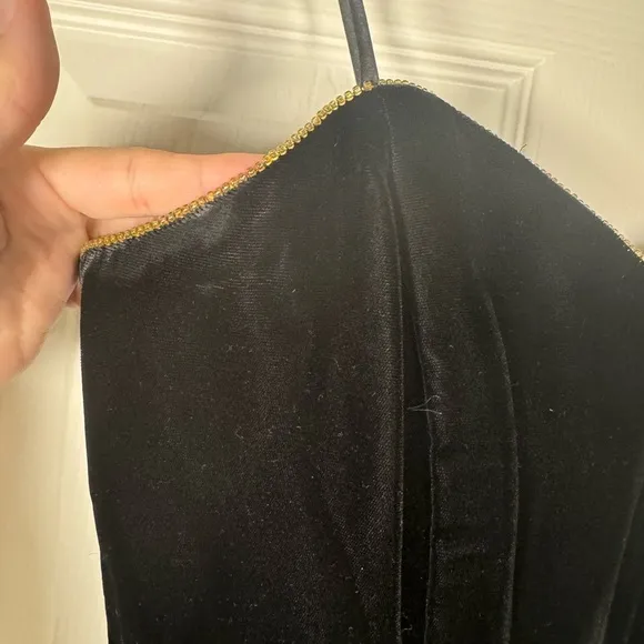 Vintage Alex Evenings Black Velvet Mini Pencil Dresss Gold Beading Size 10