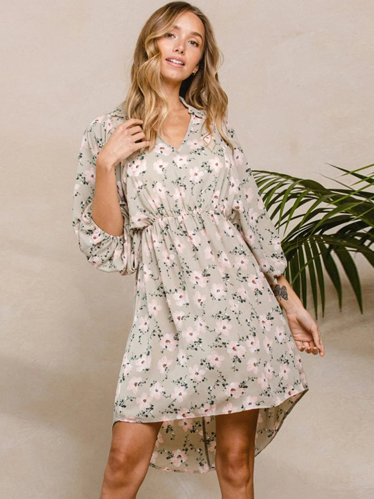 WOMEN'S 3/4 SLEEVE V-NECK ELASTIC WAIST HI-LOW MINI DRESS