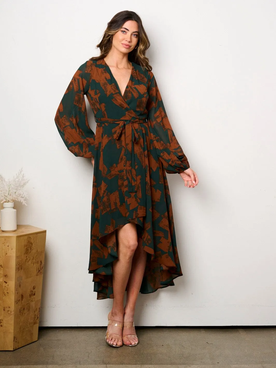 WOMEN'S LONG SLEEVE SELF TIE HIGH-LOW MULTI PRINT SURPLICE MIDI DRESS