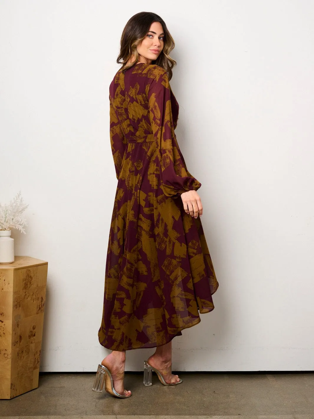 WOMEN'S LONG SLEEVE SELF TIE HIGH-LOW MULTI PRINT SURPLICE MIDI DRESS