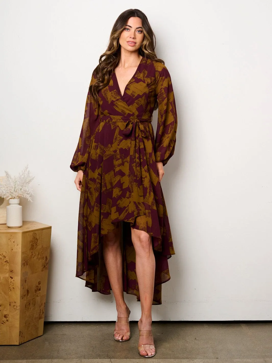 WOMEN'S LONG SLEEVE SELF TIE HIGH-LOW MULTI PRINT SURPLICE MIDI DRESS