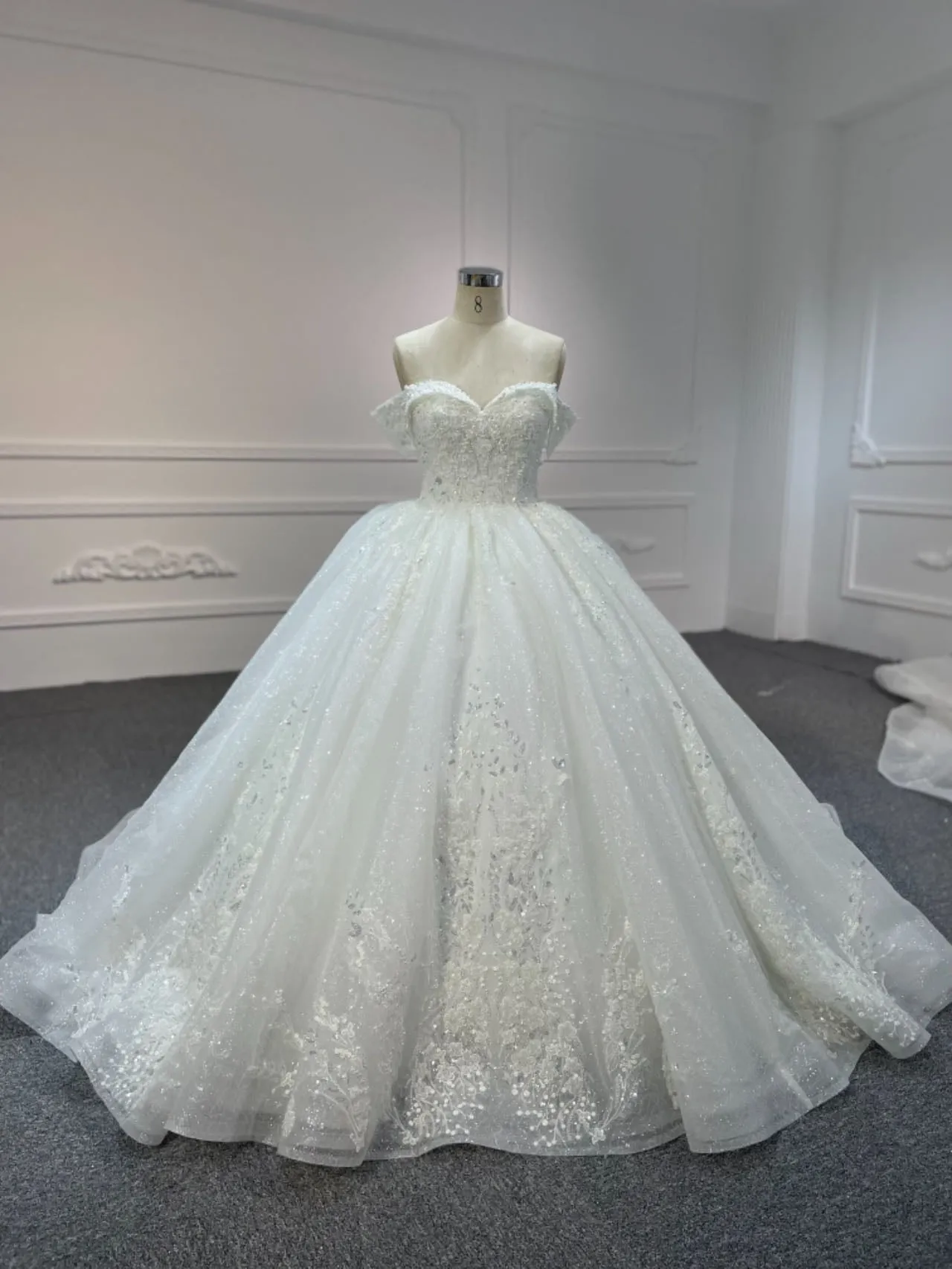 Z319-1 One-shoulder luxury beaded BALL GOWN
